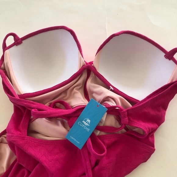 Cupshe Textured Wrapped Crossback Cut Out Molded Cups One Piece Swimsuit Size M - Picture 13 of 14